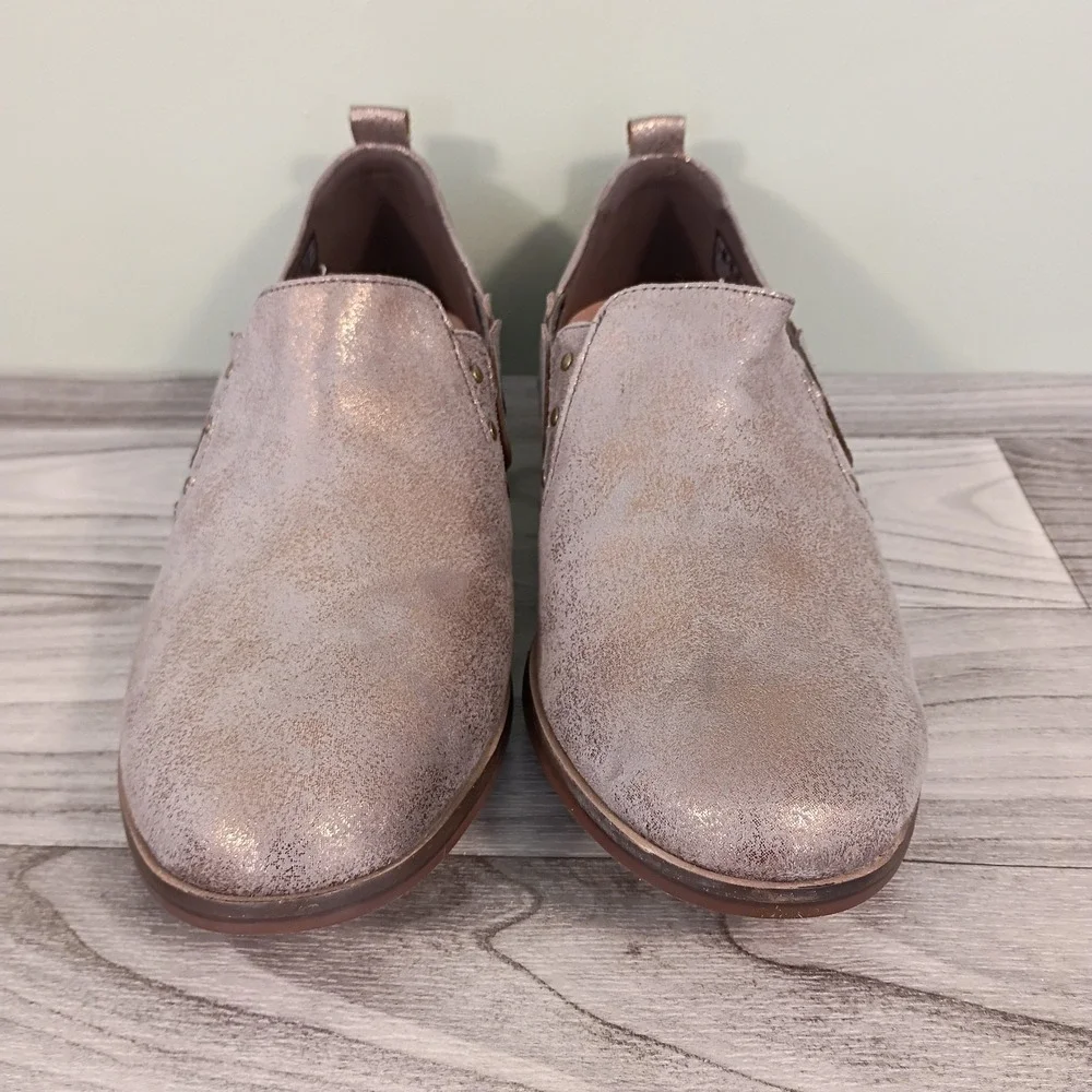 Clarks Trish‎ Bell Studded Slip-On Shoes Boots Booties Gunmetal Women's Sz 9.5 W